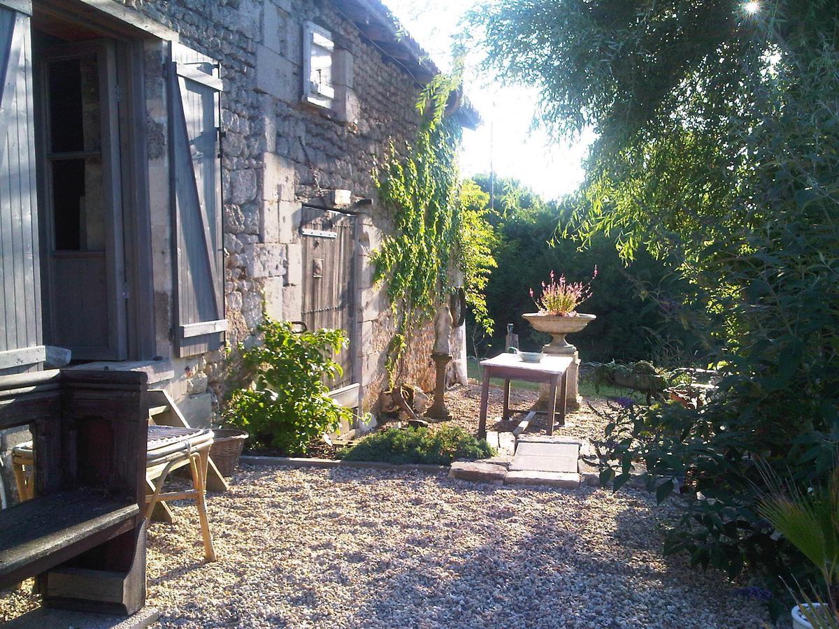 Bed and Breakfast Chez Brown à Saint-Thomas-de-Cônac Extérieur photo